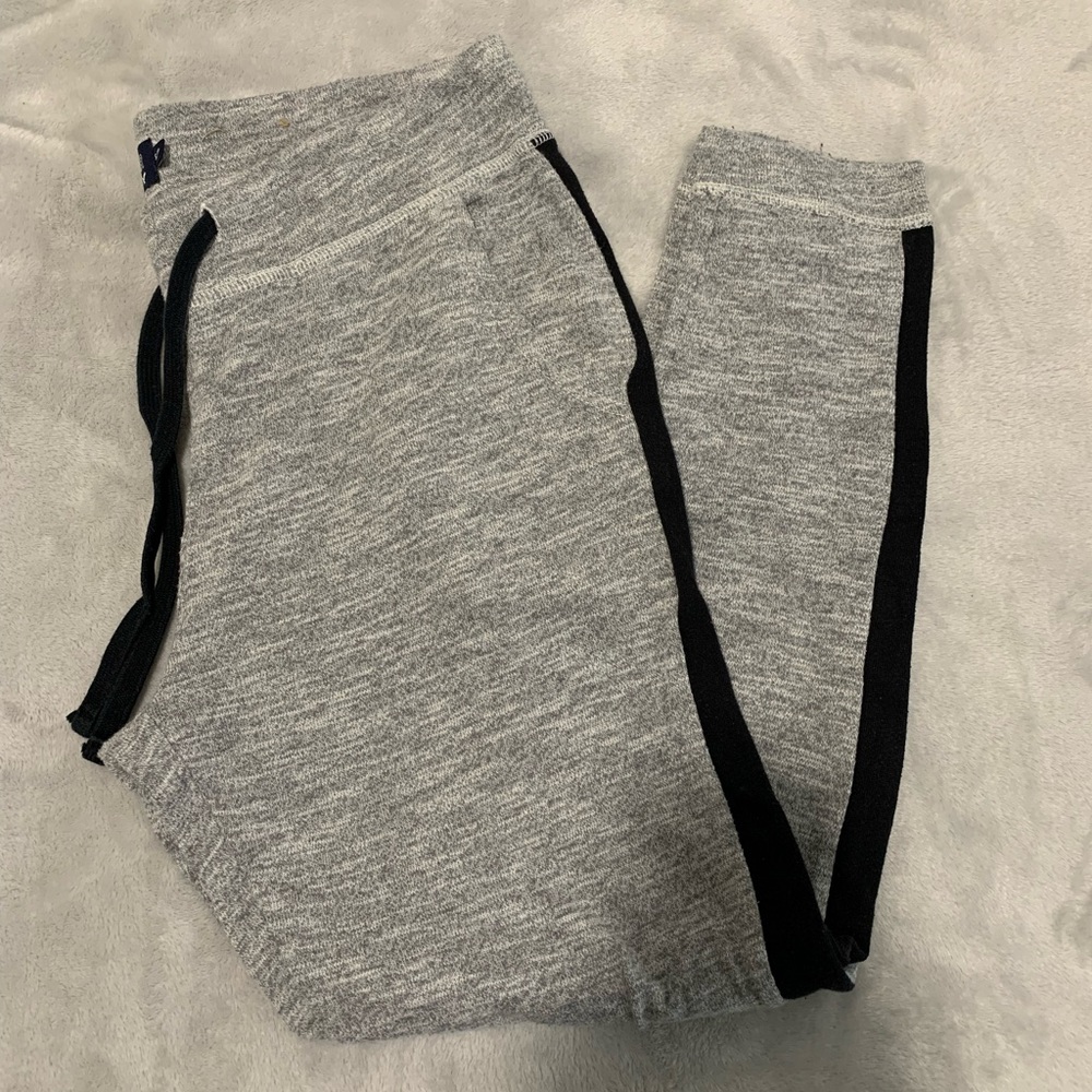 AMERICAN EAGLE SKINNY SLOUCH JOGGERS